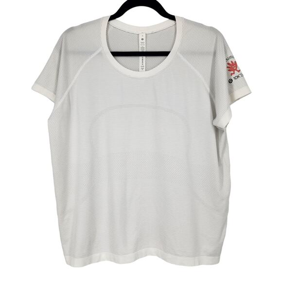 Lululemon White Short Sleeve 2022 Houston 10K Tour Women’s Swiftly Size 16 - Picture 1 of 4